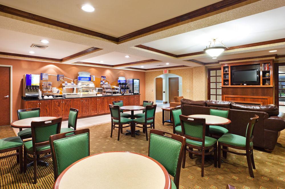 Holiday Inn Express & Suites Reidsville By Ihg Bagian luar foto
