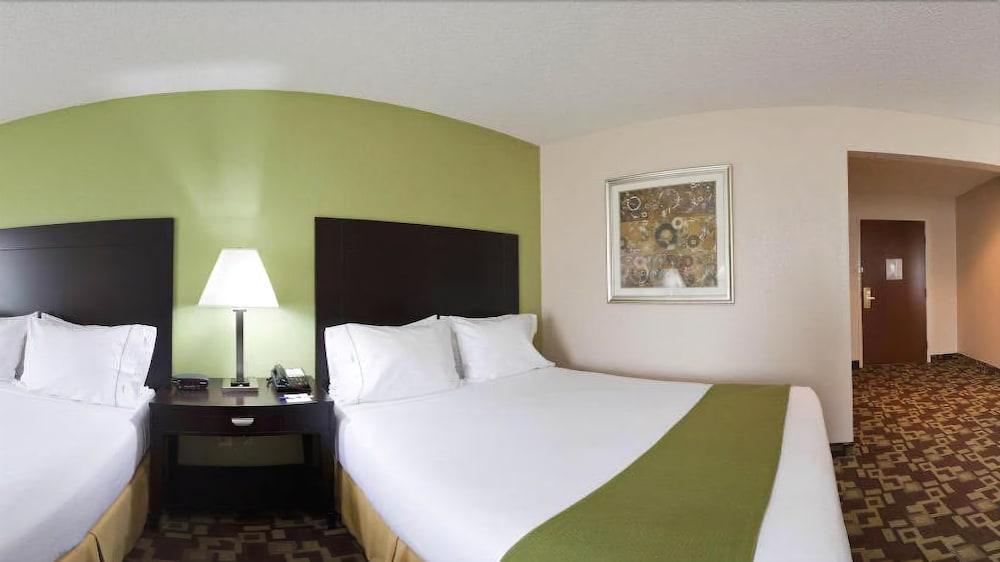 Holiday Inn Express & Suites Reidsville By Ihg Bagian luar foto