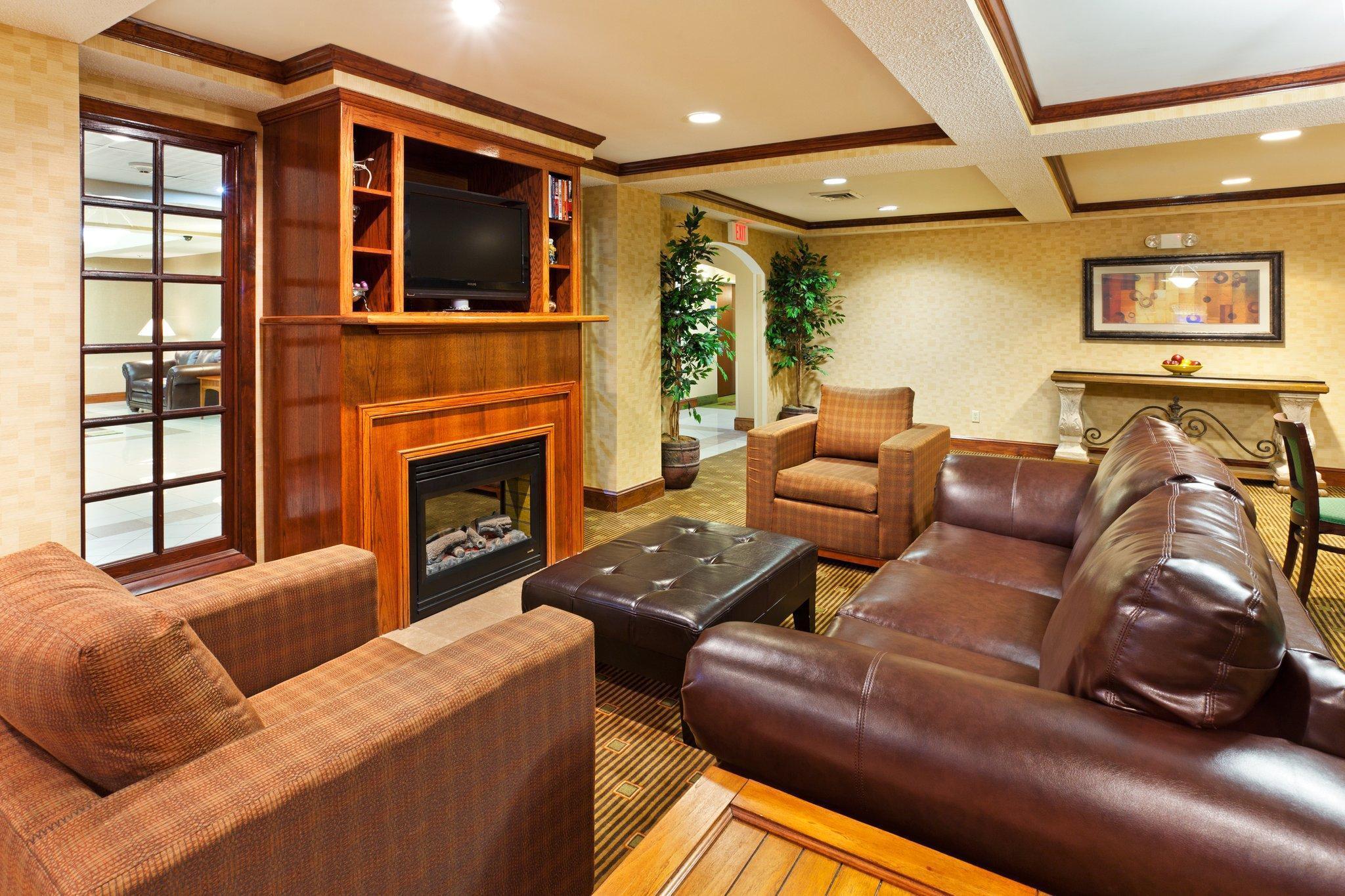 Holiday Inn Express & Suites Reidsville By Ihg Bagian luar foto